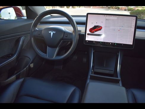 Used 2018 Tesla Model 3 Long Range AWD/4WD image 28