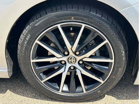 Used 2021 Toyota Camry SE w/ Convenience Package FWD image 10