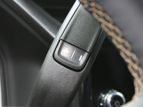 Used 2024 GMC Sierra 2500 AT4 image 62