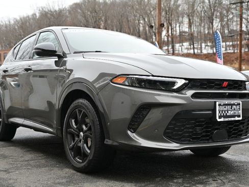 Used 2024 Dodge Hornet R/T Plus w/ Tech Pack Plus w/o Parking image 10