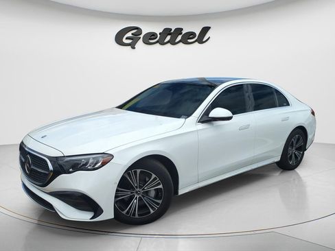 Used 2024 Mercedes-Benz E 350 4MATIC Sedan image 2