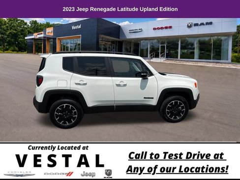 Used 2023 Jeep Renegade Latitude w/ Sun/Sound Group AWD/4WD image 5