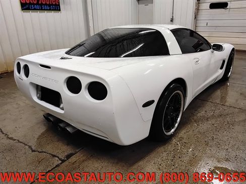 Used 1997 Chevrolet Corvette Coupe w/ Memory Pkg image 3