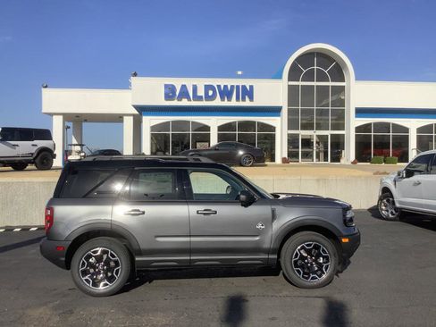 New 2025 Ford Bronco Sport Outer Banks w/ Outer Banks Tech Package+ image 8