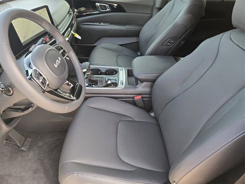 New 2026 Kia Carnival SX Prestige image 9