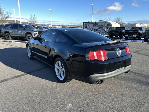 Used 2011 Ford Mustang GT Premium image 5