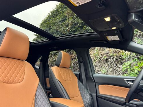 Certified 2024 Ford Edge Titanium w/ Titanium Elite Package image 14