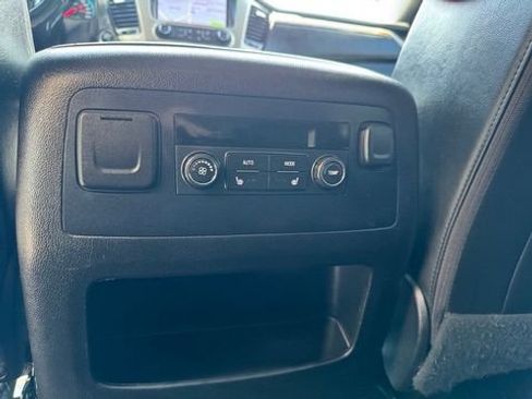 Used 2018 GMC Yukon XL Denali AWD/4WD image 18