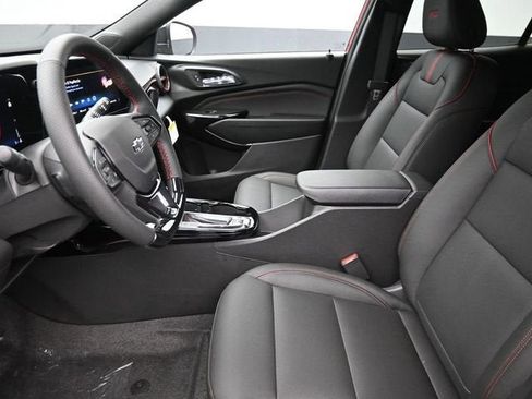 New 2026 Chevrolet Trax RS w/ Sunroof Package FWD image 16