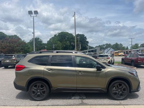 Used 2024 Subaru Ascent Onyx Edition AWD/4WD image 3