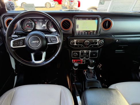 Used 2021 Jeep Gladiator Mojave AWD/4WD image 38