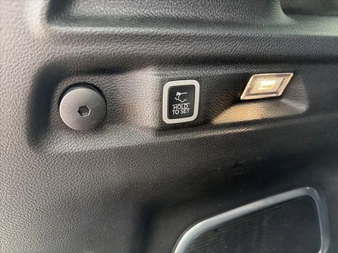 Used 2022 Jeep Grand Cherokee L Limited image 35