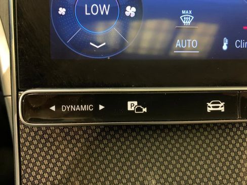 Used 2022 Mercedes-Benz C 300 4MATIC Sedan w/ Pinnacle Trim Package image 43