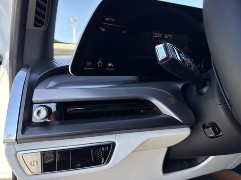 New 2026 Cadillac Vistiq Luxury image 31