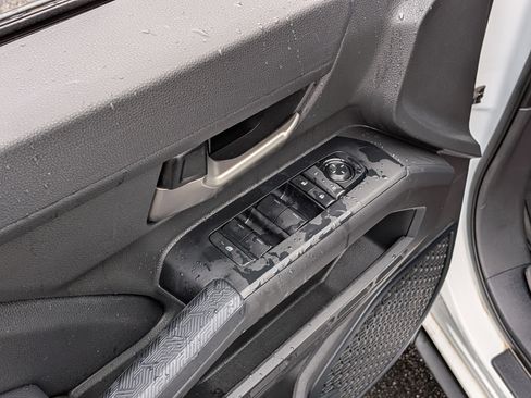 Used 2024 Toyota Tacoma TRD Off-Road w/ TRD Off Road Upgrade Package image 18