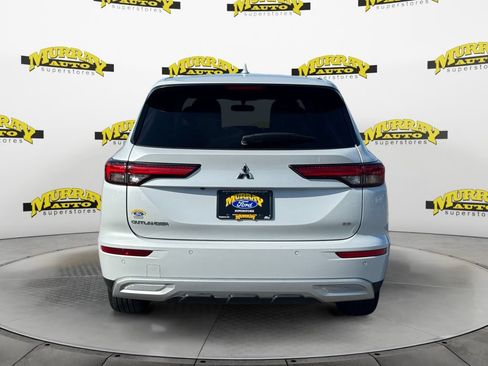 Used 2023 Mitsubishi Outlander SE FWD image 4