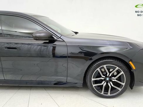 Used 2023 BMW 740i w/ Parking Assistance Package RWD image 7