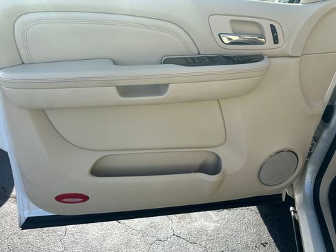 Used 2008 Cadillac Escalade EXT image 11