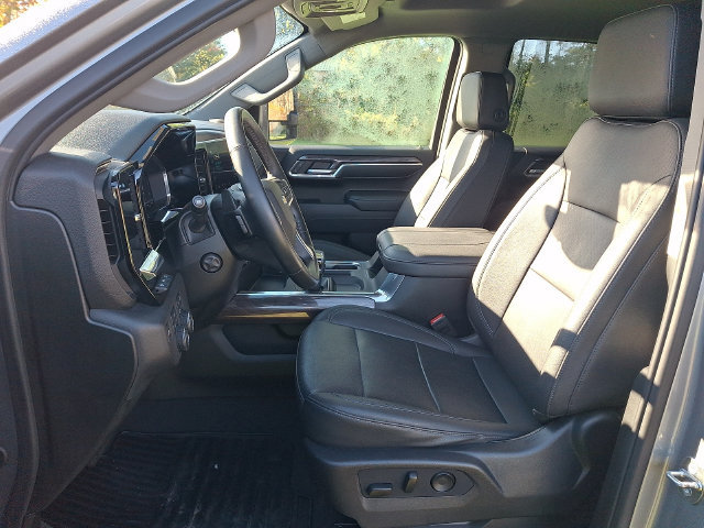 Used 2024 Chevrolet Silverado 1500 LTZ w/ Technology Package AWD/4WD image 2