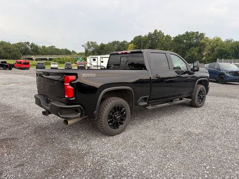 Used 2025 Chevrolet Silverado 2500 LTZ w/ Trail Boss Package AWD/4WD image 10