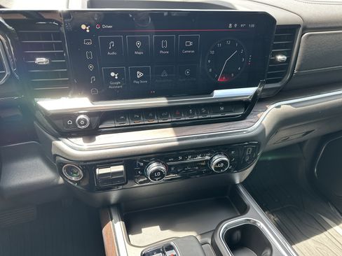 Used 2023 GMC Sierra 1500 SLT w/ SLT Premium Plus Package AWD/4WD image 22