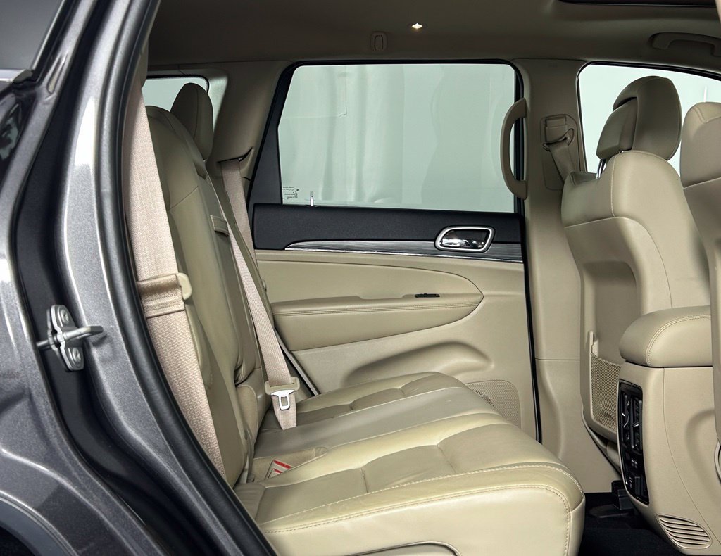 Used 2021 Jeep Grand Cherokee Limited AWD/4WD image 13