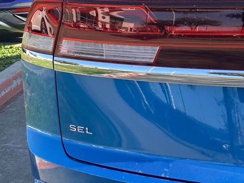 New 2025 Volkswagen Atlas Cross Sport SEL image 6