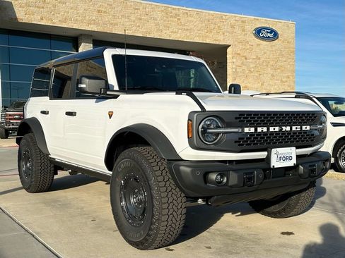 New 2025 Ford Bronco Badlands image 46