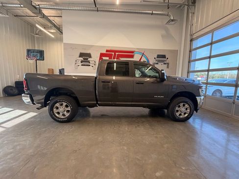 New 2026 RAM 2500 Big Horn AWD/4WD image 5