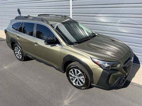 Used 2024 Subaru Outback Premium AWD/4WD image 24