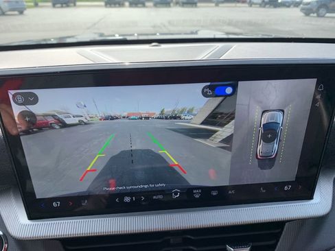 Used 2025 Ford Explorer ST-Line w/ ST-Line Street Pack image 24