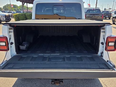 Used 2020 Jeep Gladiator Rubicon AWD/4WD image 12