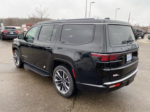 Used 2023 Jeep Wagoneer Series II w/ Premium Group I image 7