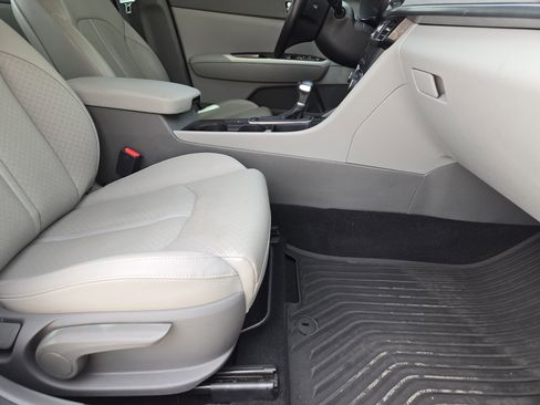 Used 2016 Kia Optima EX image 16