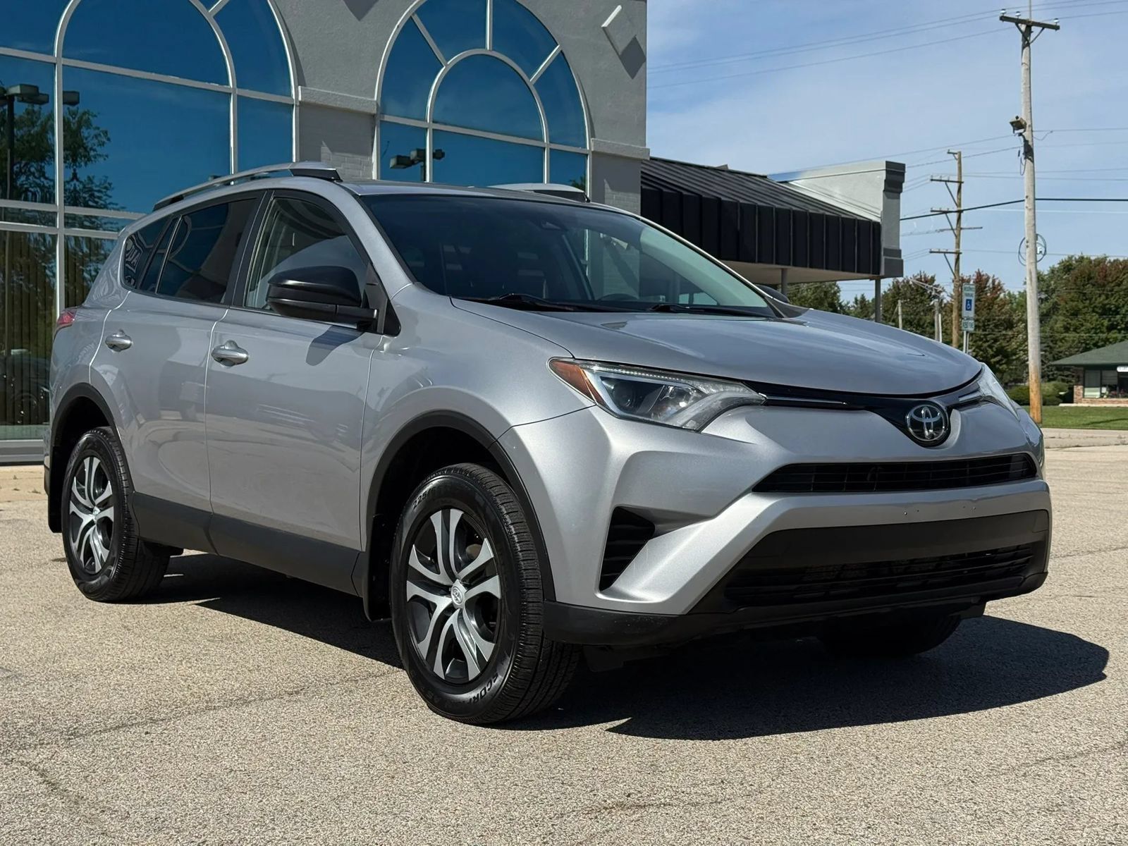 Used 2017 Toyota RAV4 LE w/ All Weather Liner Package AWD/4WD image 1