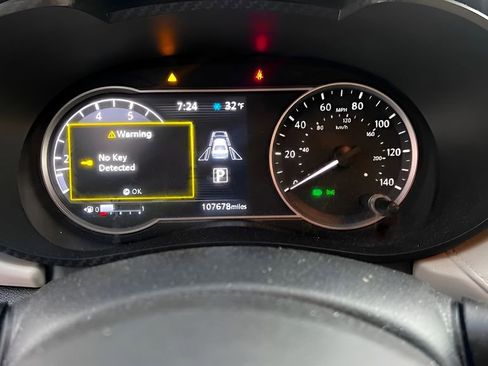 Used 2021 Nissan Versa SV image 12