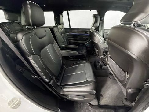 Used 2024 Jeep Grand Cherokee L Overland w/ Advanced Protech Group III AWD/4WD image 31