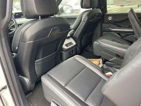 New 2026 Lincoln Navigator Reserve image 18