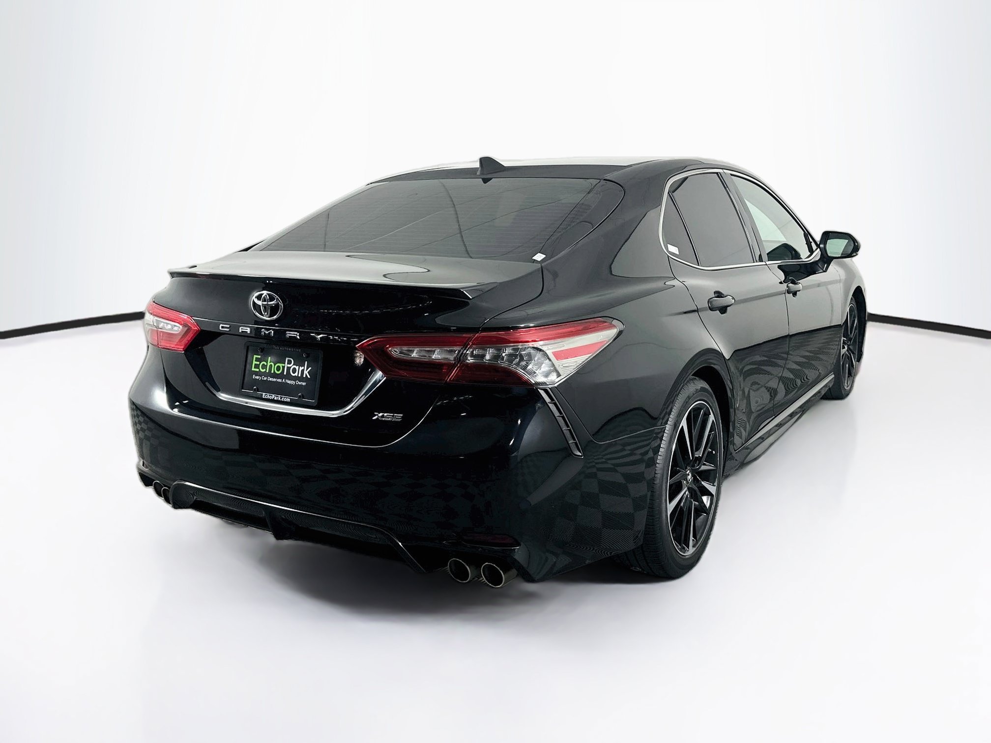 Used 2019 Toyota Camry XSE FWD image 9