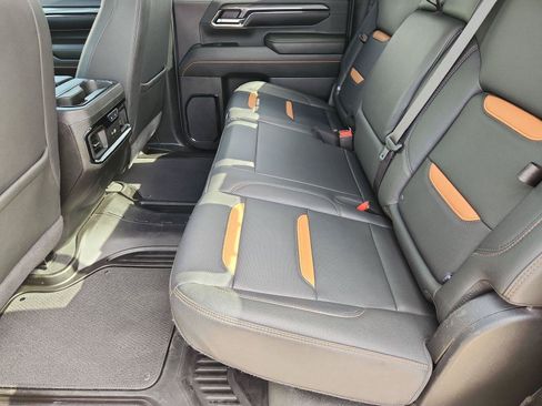 Used 2024 GMC Sierra 2500 AT4 w/ AT4 Premium Plus Package AWD/4WD image 26