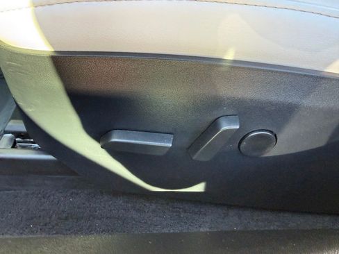 Used 2020 Tesla Model S AWD image 11