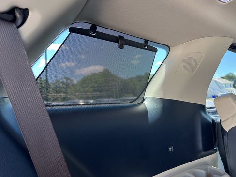 Used 2025 Kia Carnival SX FWD image 9