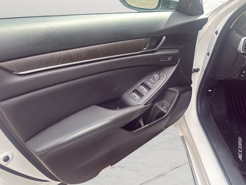 Used 2022 Honda Accord EX-L image 11
