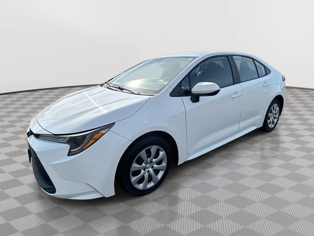 Used 2024 Toyota Corolla LE FWD image 1