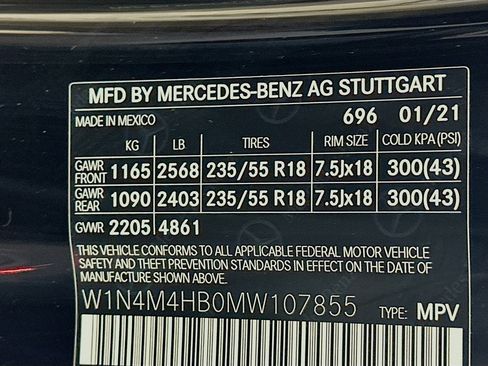 Certified 2021 Mercedes-Benz GLB 250 4MATIC image 43