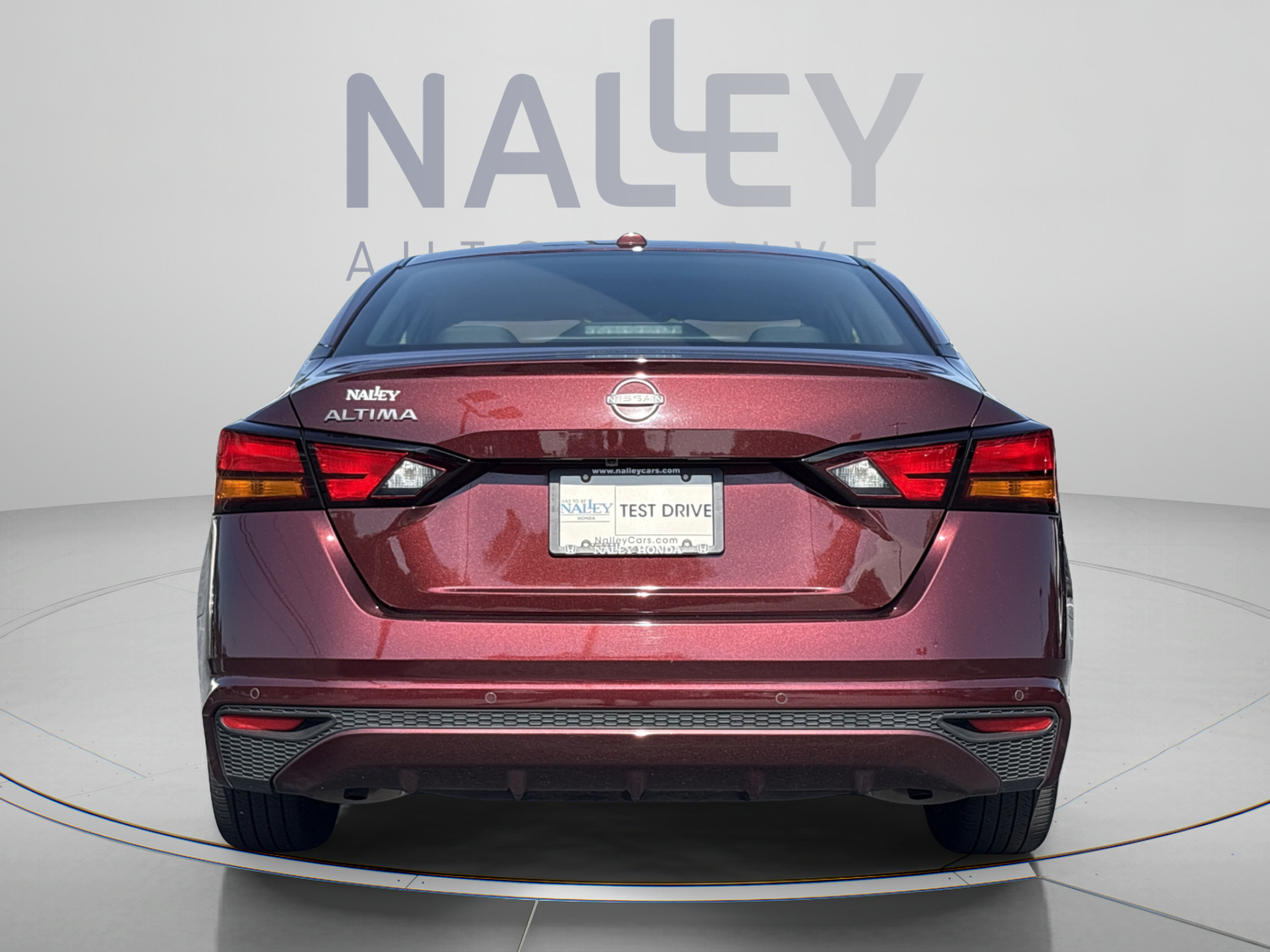 Used 2025 Nissan Altima 2.5 SV FWD image 4