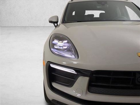 New 2026 Porsche Macan image 11