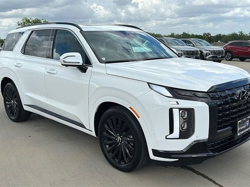 Used 2025 Hyundai Palisade Calligraphy image 15