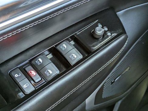 Certified 2022 Jeep Wagoneer Series I RWD image 17