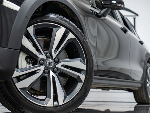 Used 2024 Volvo V60 B5 Cross Country Plus image 27